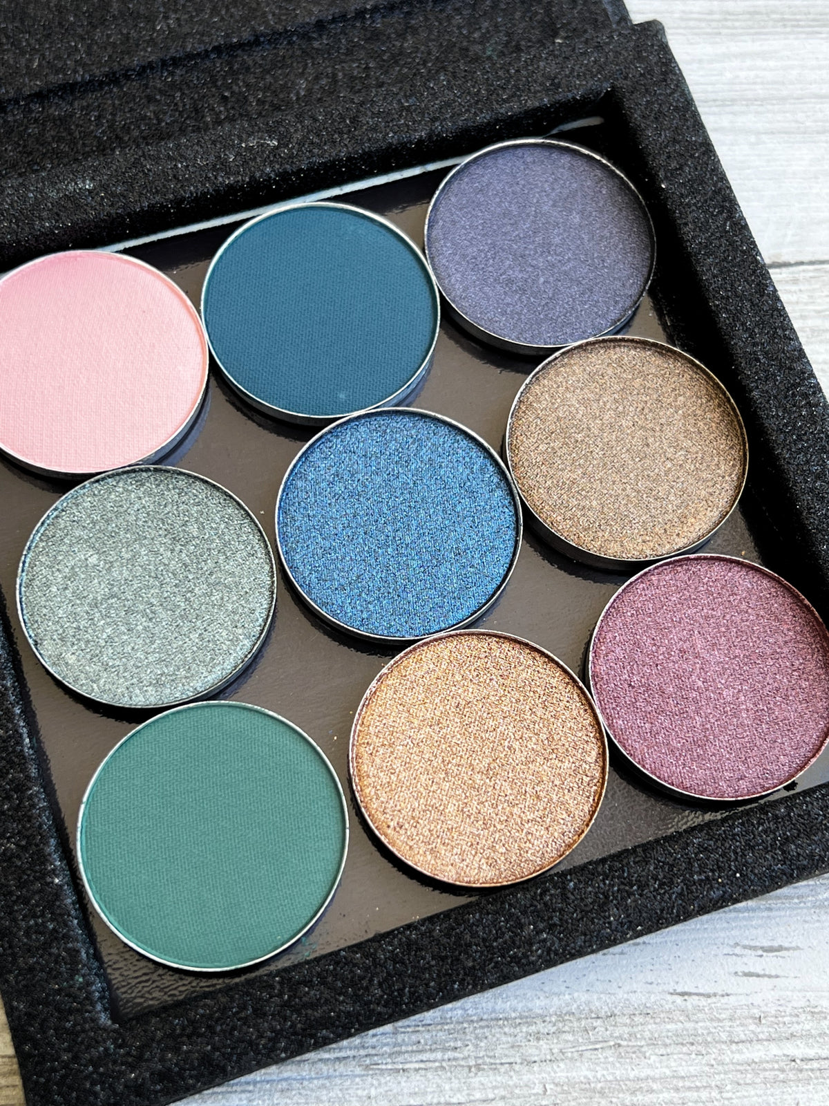 INTO THE FOREST Mineral Palette- Natural, Friendly - Addictive Cosmetics