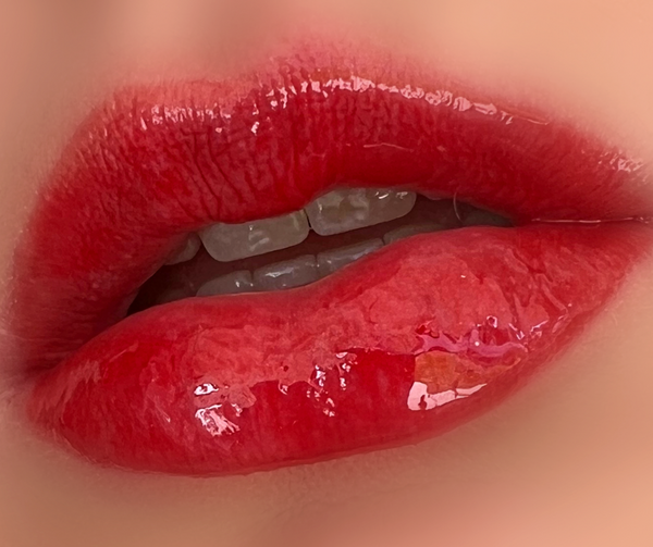 QUEEN BEE Liquid Lip Gloss - Full Color Cream Liquid Lip Glaze- Vegan Friendly, Cruelty Free