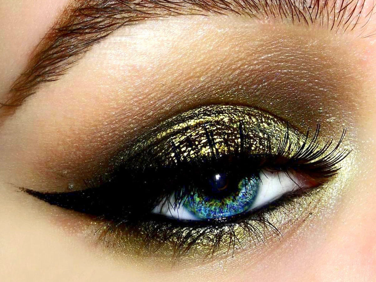 Green and clearance gold eyeshadow